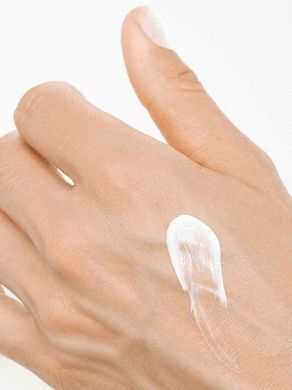 Універсальний високоефективний зволожуючий крем Nivea для щоденного догляду за шкірою з вітаміном Е 200 мл